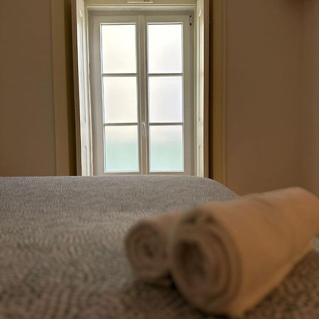 Central Bedroom In Shared House In Chiado - Historic Center Of 리스본 외부 사진