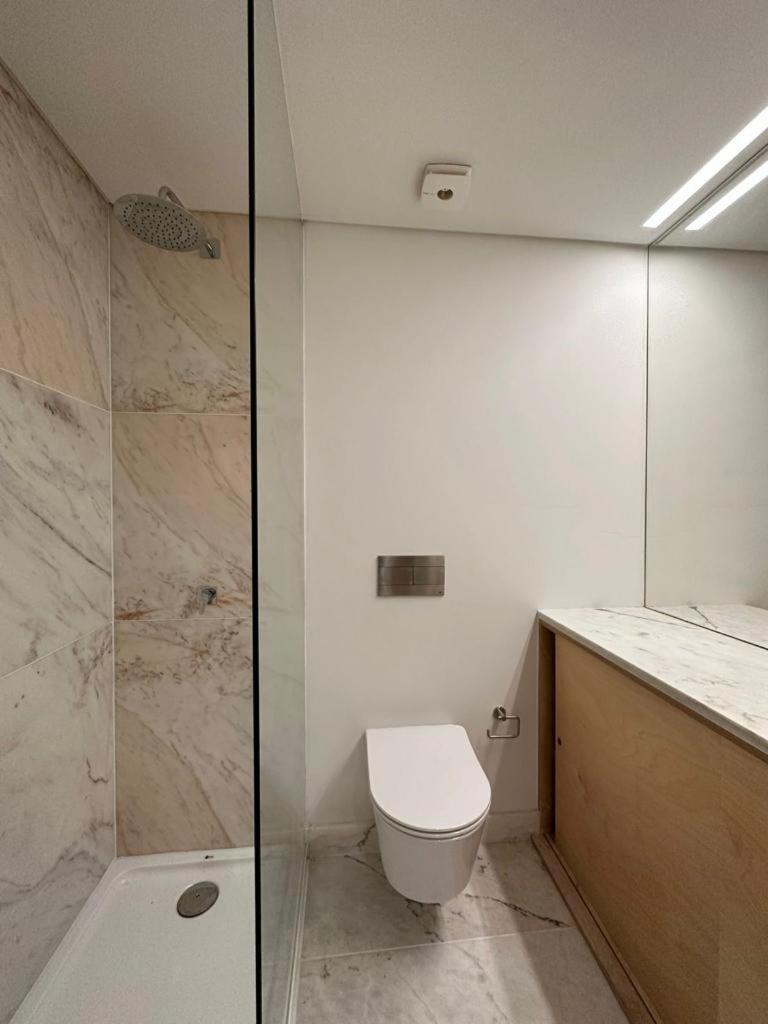 Central Bedroom In Shared House In Chiado - Historic Center Of 리스본 외부 사진